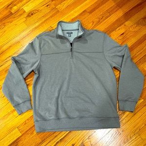 Mens Van Heusen Top from the FLEX collection.